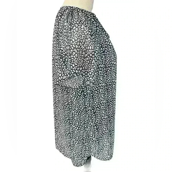 Large Women’s Blouse Short Sleeve Tie Keyhole Front Flowy with Lining Blue White - Picture 2 of 9